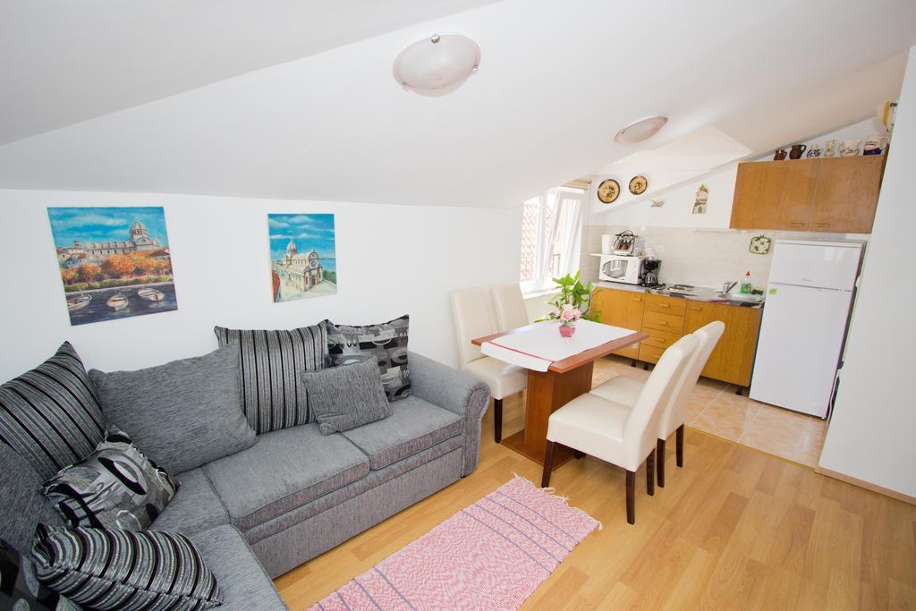 Apartment Bucevic شيبينيك الغرفة الصورة