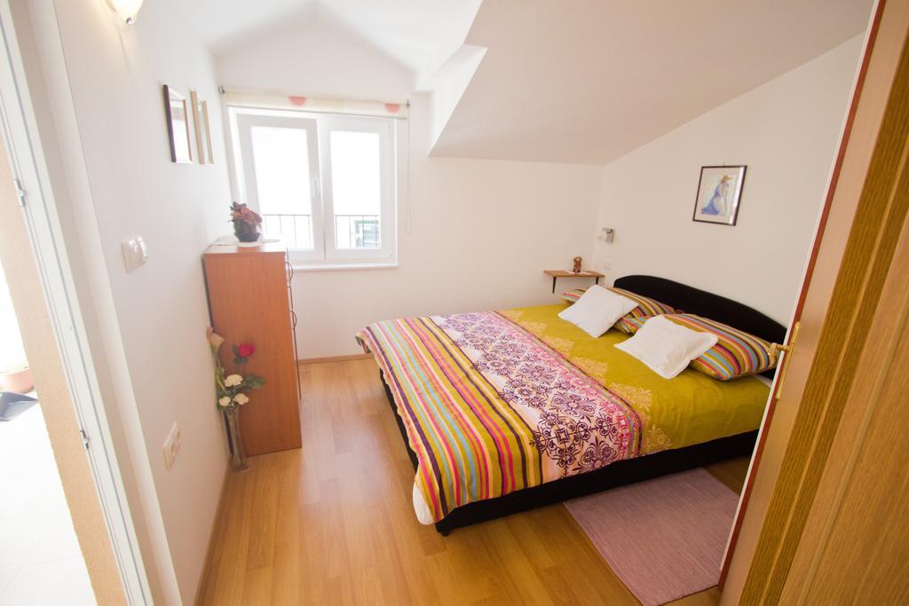 Apartment Bucevic شيبينيك الغرفة الصورة